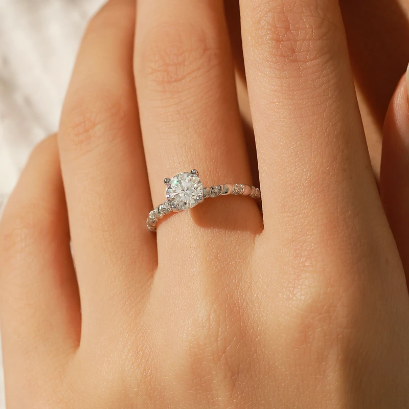 Elegant 1 carat moissanite solitaire ring with dainty twisted band in 925 sterling silver – romantic fine jewelry for women