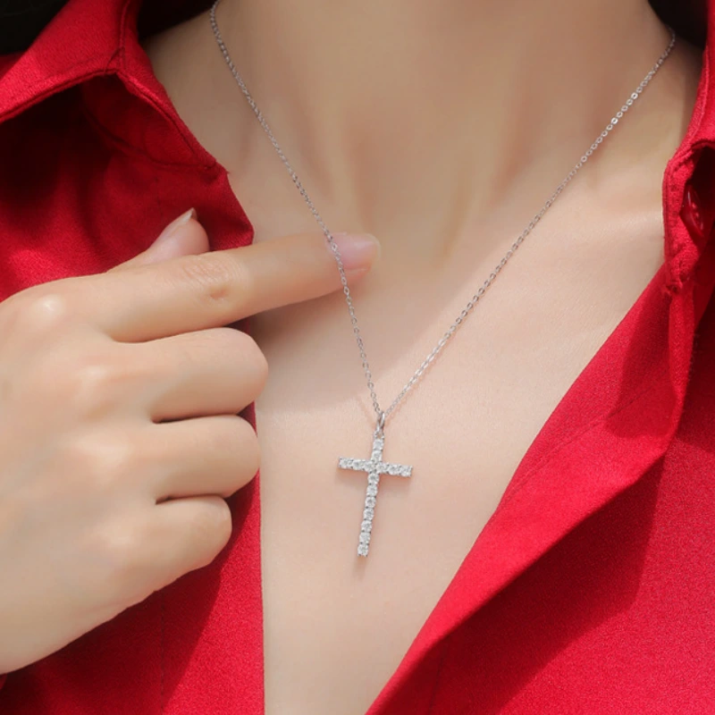 Radiant Faith Moissanite Cross Necklace in Dainty 925 Sterling Silver – Elegant Christian Jewelry for Women