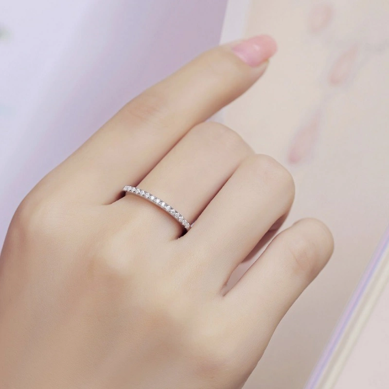 Elegant Sparkling Moissanite Thin Band Ring in Minimalist S925 Silver – Non-Tarnish Women’s Jewelry Gift