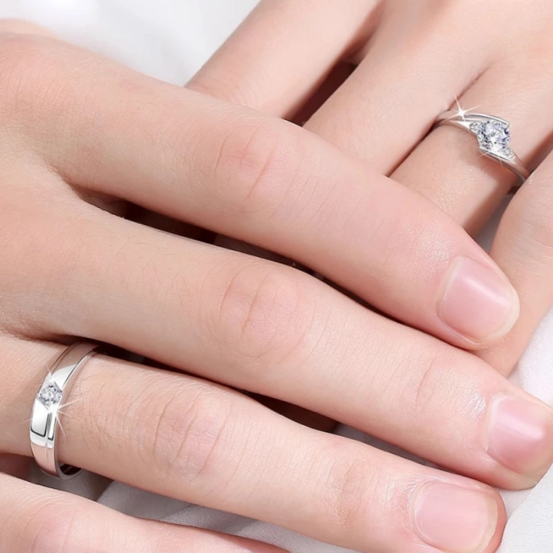 Elegant Moissanite Promise Ring Set in 925 Sterling Silver with Gold Accents – Romantic Matching Couple Jewelry